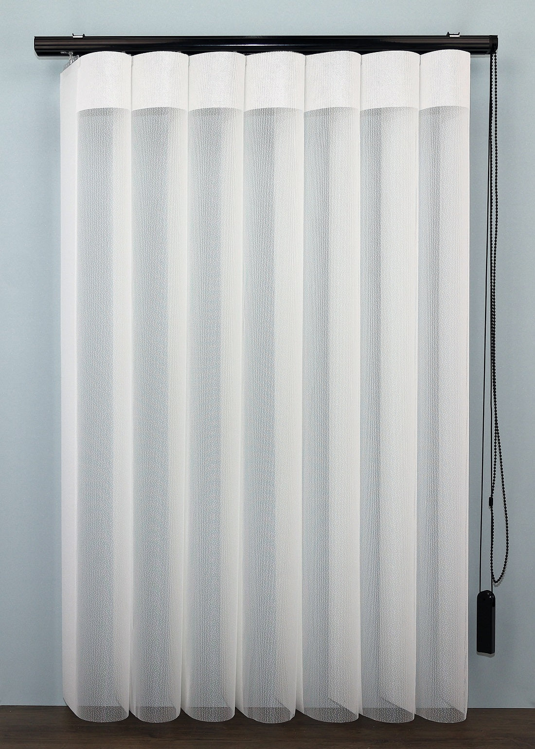 DREAM vertikāla sistēma ar melnu furnitūru balta krāsa open