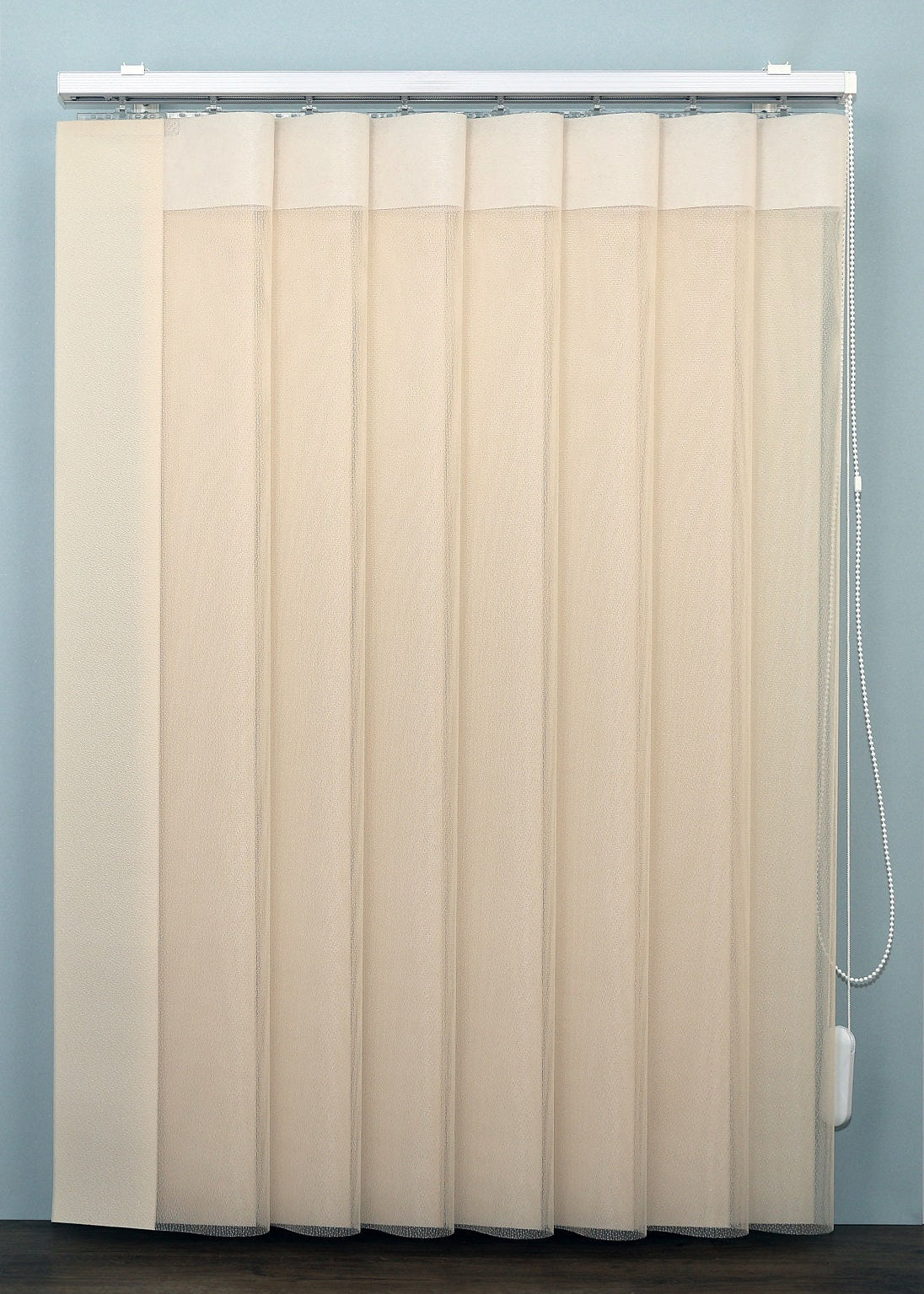 DREAM vertikāla sistēma ar baltu furnitūru bēša krāsa close